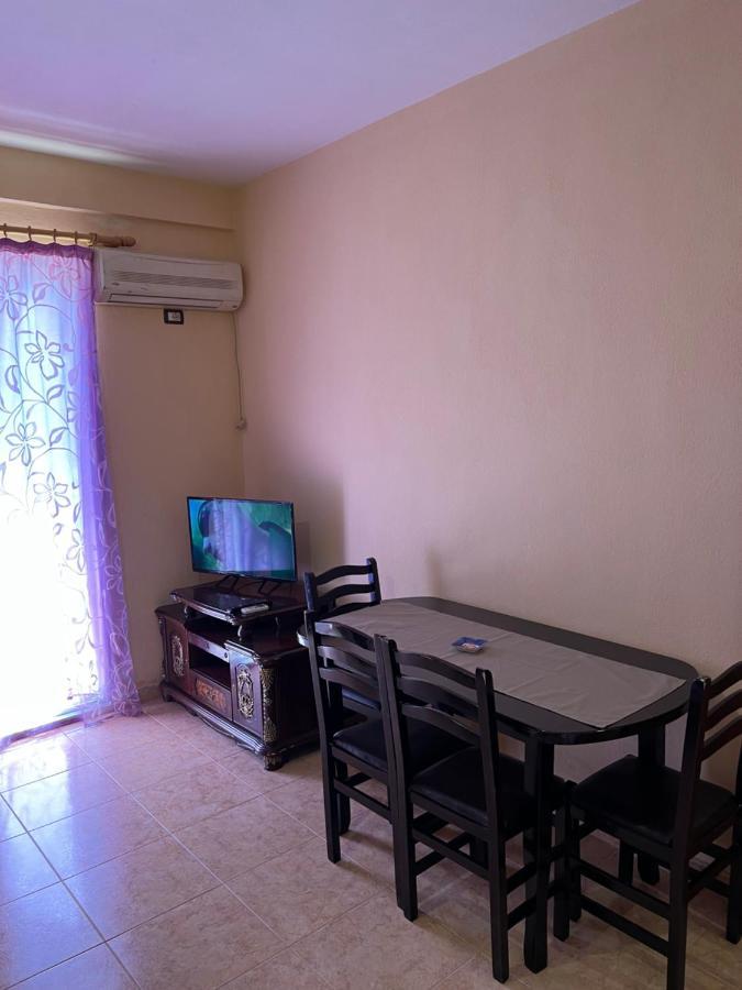 Villa House For Rent Jurgen à Golem  Extérieur photo