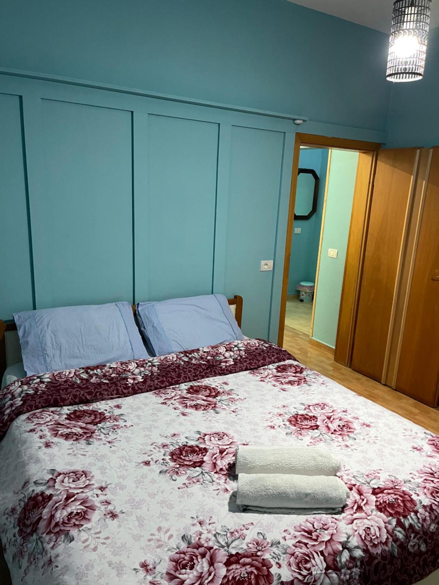 Villa House For Rent Jurgen à Golem  Extérieur photo